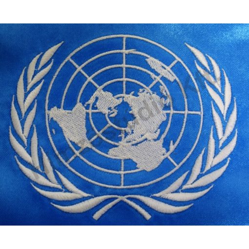 ENSZ hímzett asztali zászló