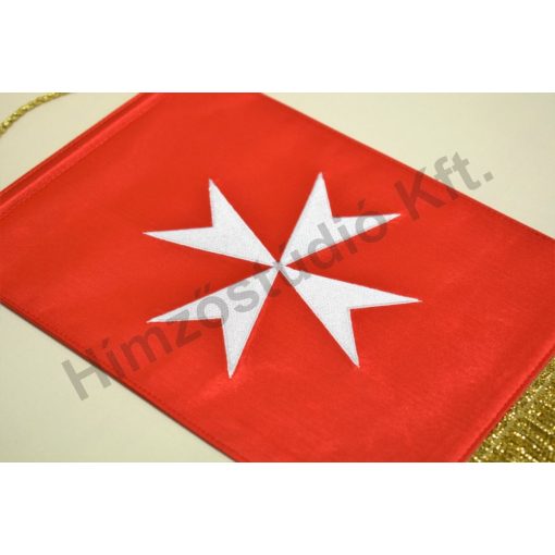 Máltai Szeretetszolgálat hímzett asztali zászló