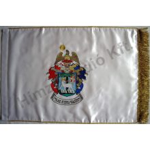 Beltéri református zászló egyik oldalon hímzett címerrel