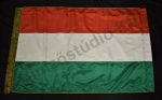 Beltéri magyar zászló címer nélkül