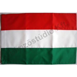 Kültéri magyar zászló