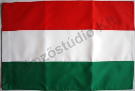 Kültéri magyar zászló