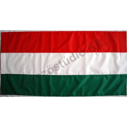 Kültéri magyar zászló